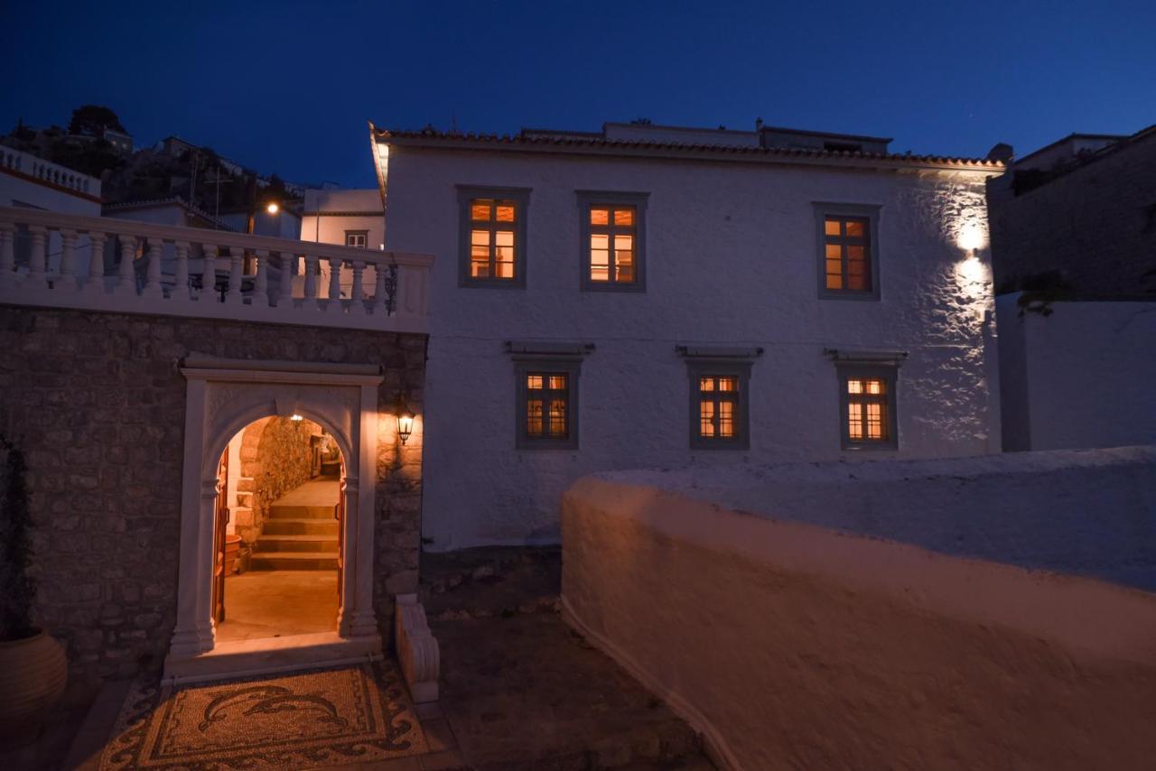 Antoinette Mansion Villa ไฮดรา ภายนอก รูปภาพ